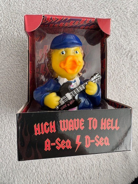 Celebriducks - A-Sea D-Sea _ High wave to hell